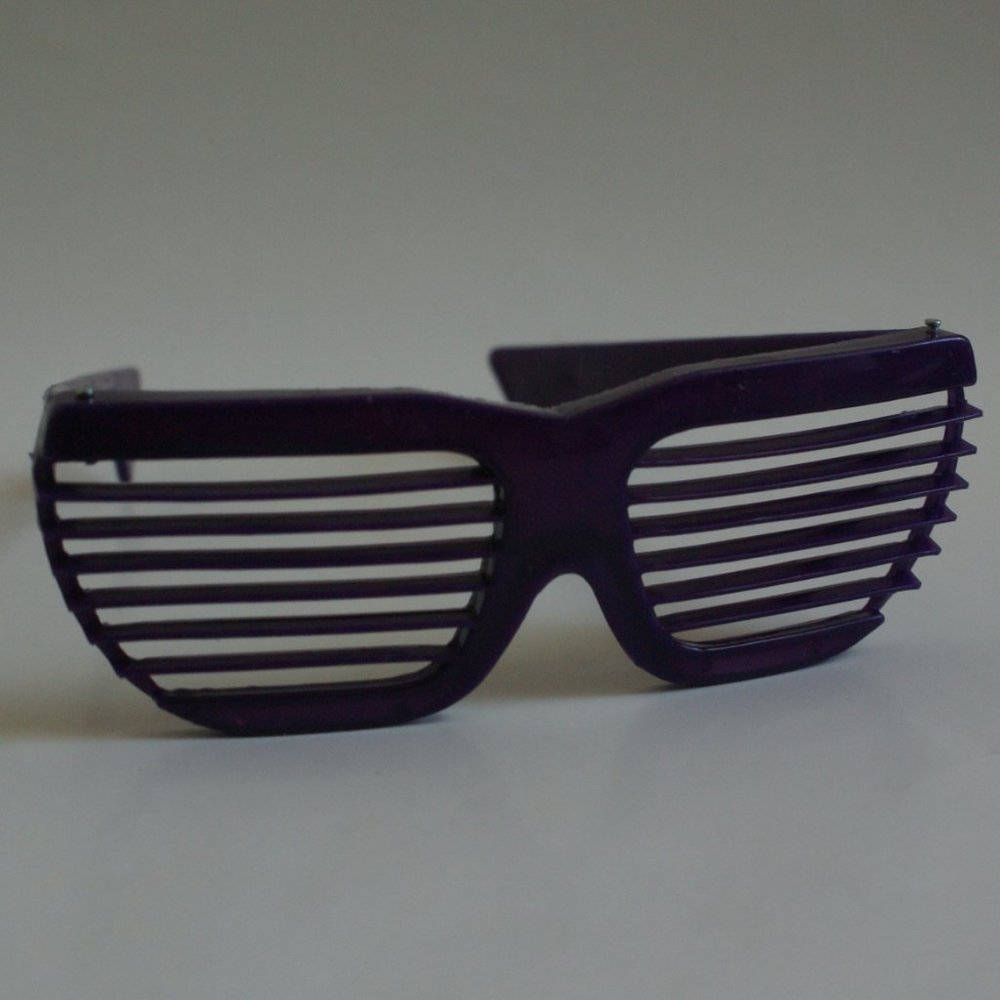 True Vintage 80's/90's vent frame beach eyewear